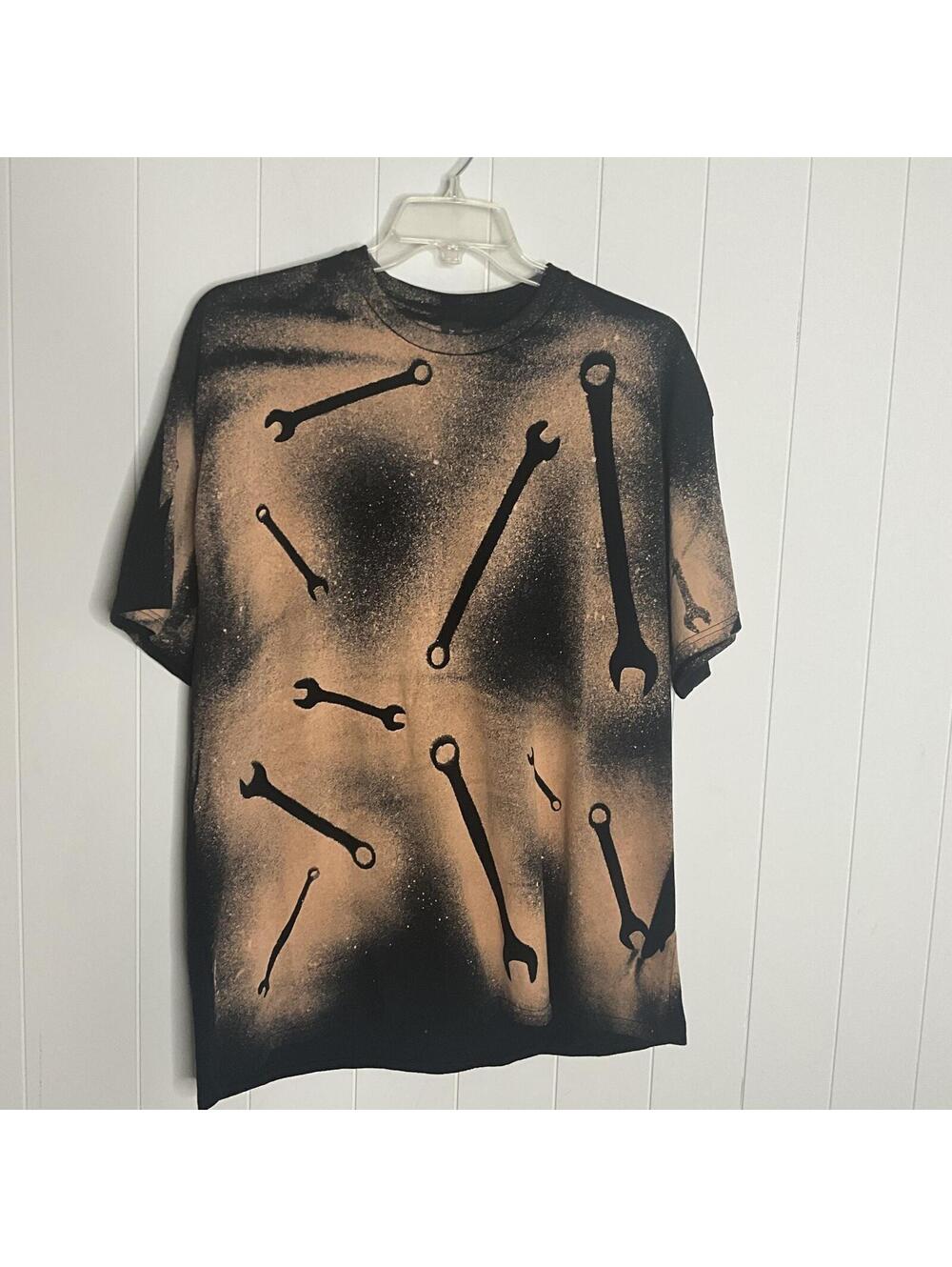 Brand New Gildan Men's Size 2XL XXL Black Custom Bleach Wrench Print Shirt